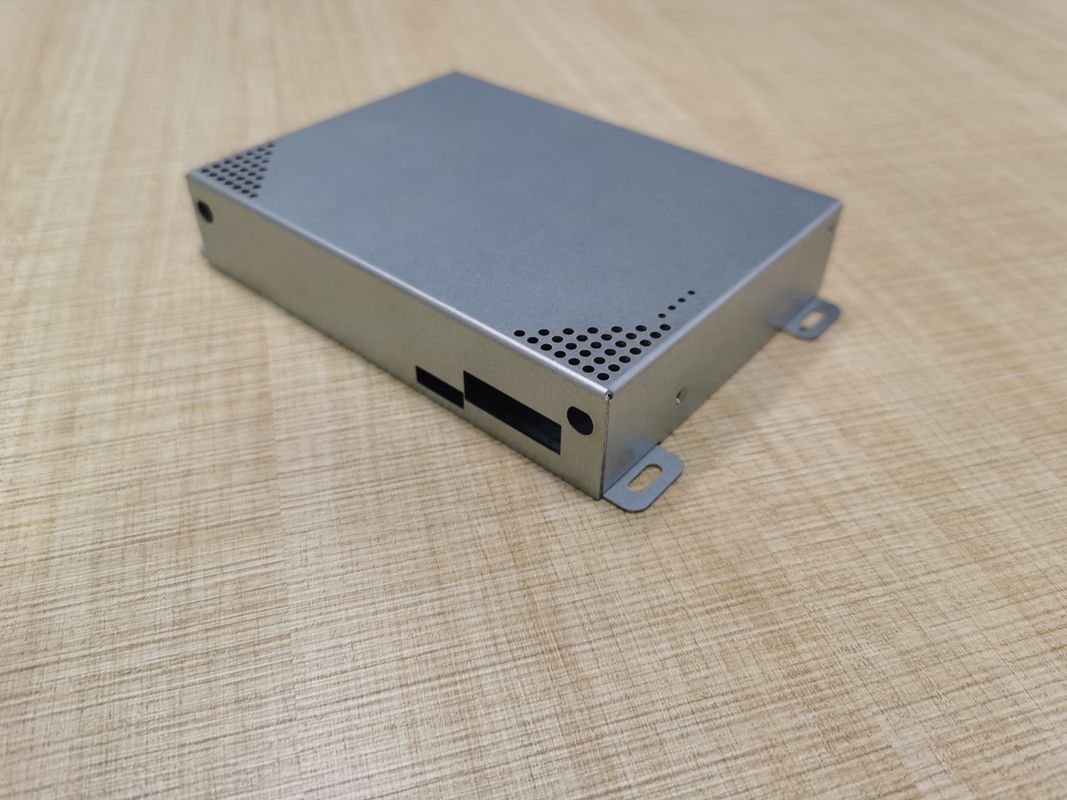 Alüminyum Yaprak Metal Damgalama Prototip Bileşenleri 1u 2u 3u 4u Sunucu Kapısı