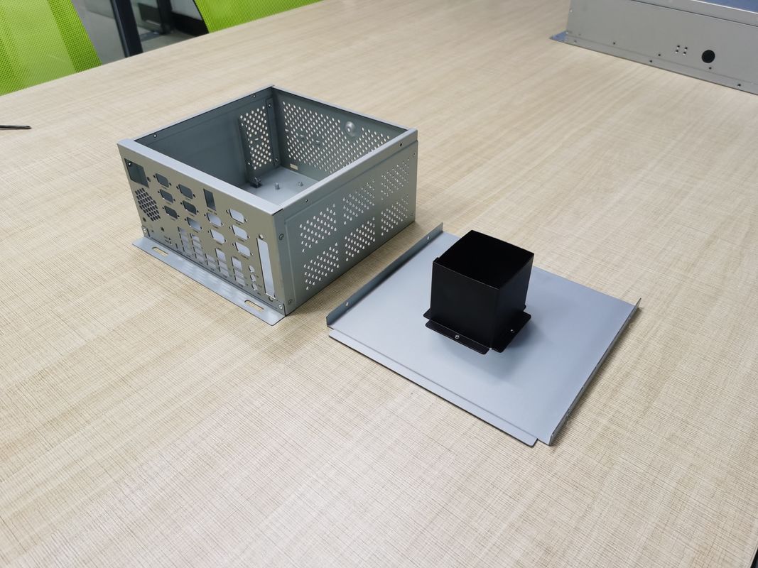 Yaprak Metal IPC Şasi Eğiliş Ağı Kabinesi Bilgisayar Küresi Oyun PC Sunucu Küresi